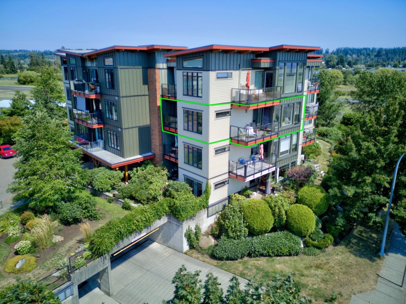 Aerial photo with the condo unit outlined